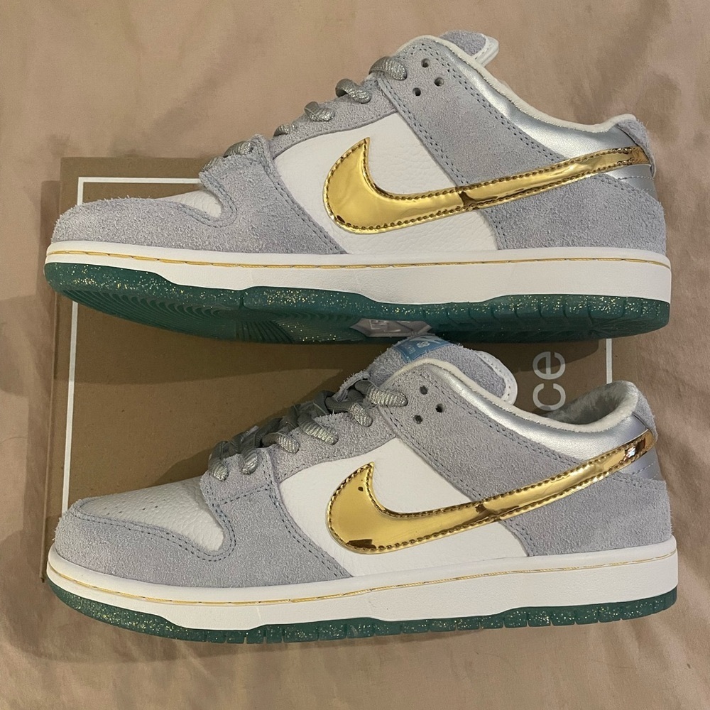 Nike Sean Cliver x Dunk Low SB Holiday Special